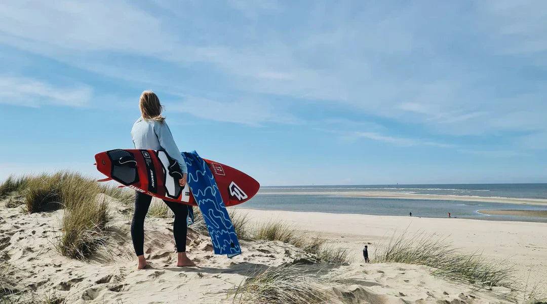 yogYoga and surfing with Bellatrix van Wingerden