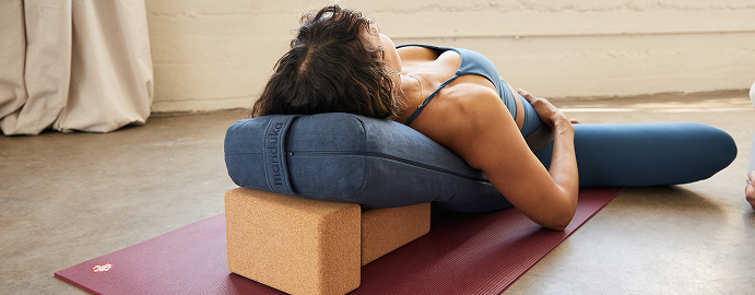 Supportive Bolsters & Meditation Cushions – Manduka