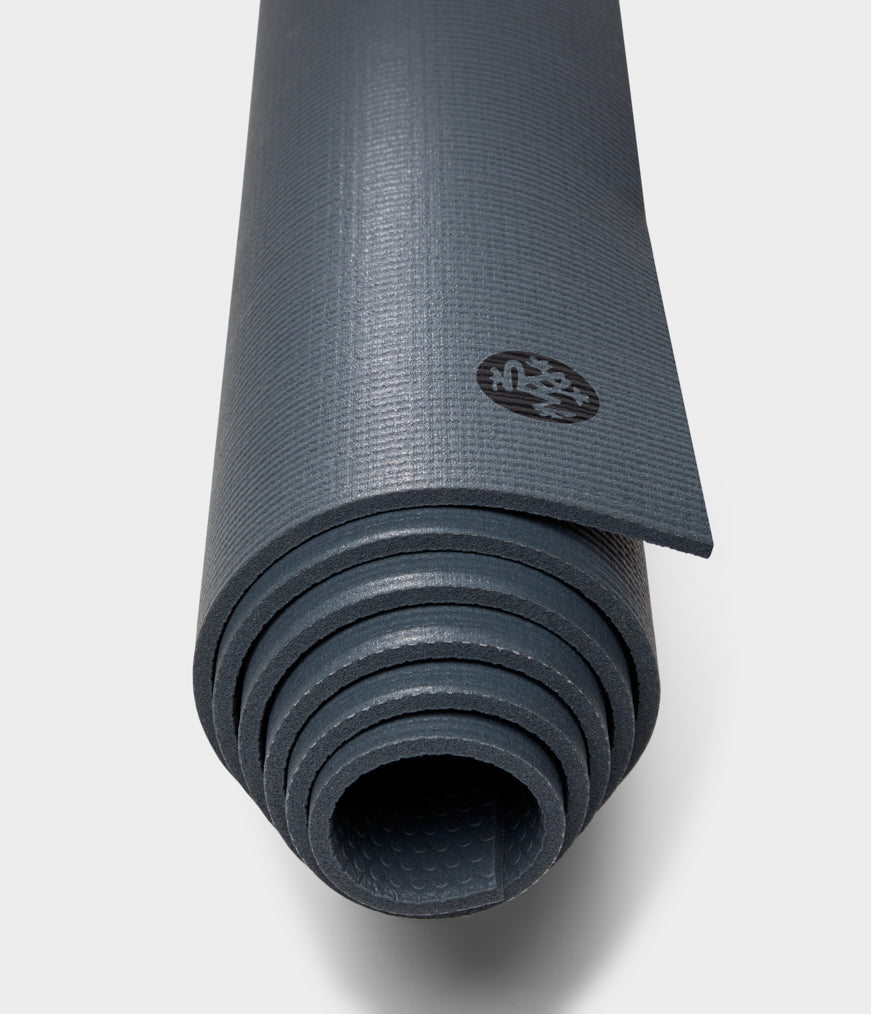 Buy Manduka Pro Yoga Mat standard 6mm from £95.65 (Today) – Best