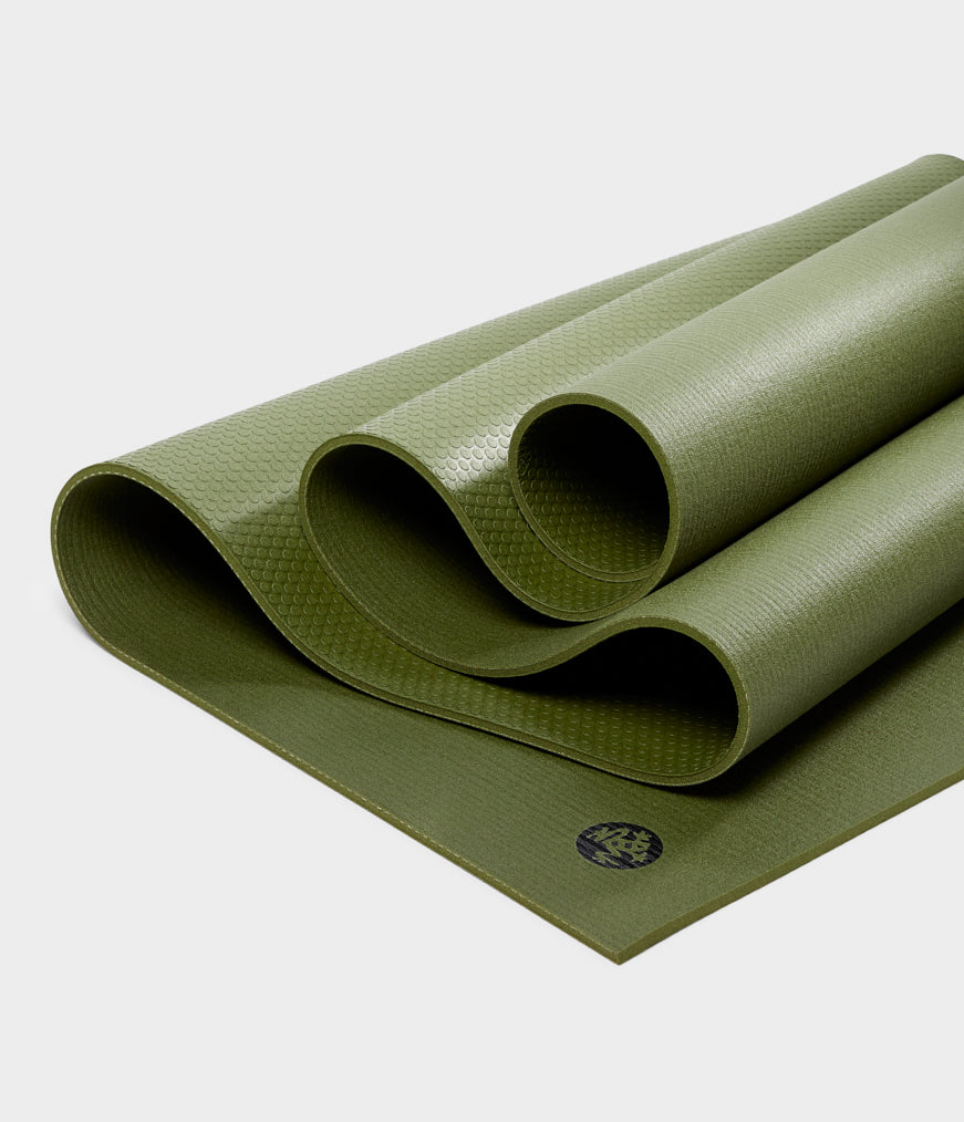 MANDUKA PRO YOGA MAT REVIEW - 6mm Thick - The Best And Most Durable Yoga Mat  - Closed Cell Yoga Mat 