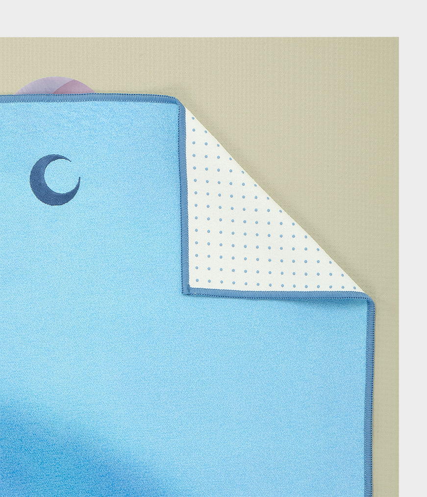 Manduka Yogitoes - Hot Yoga Towel with Superior Grip when sweating