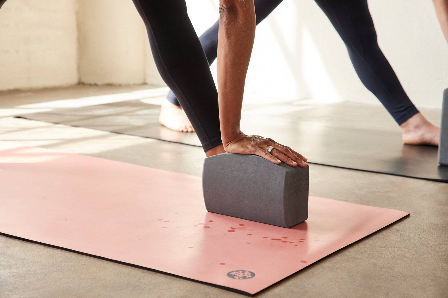 Manduka Yoga Foam Block Lightweight, Recycled Foam with Soft,  Slip-Resistant Surface, Exercise Accessory for Yoga, Pilates, Physical  Therapy, and General Fitness Midnight-Foam