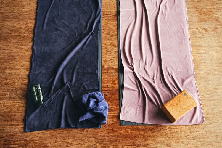 Microfiber Hot Yoga Mat Towel - eQua® | Manduka
