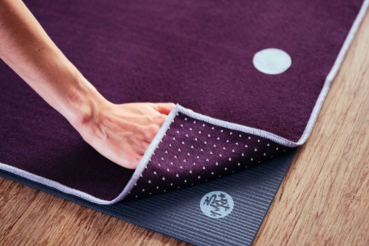Manduka Yogitoes - Hot Yoga Towel with Superior Grip when sweating