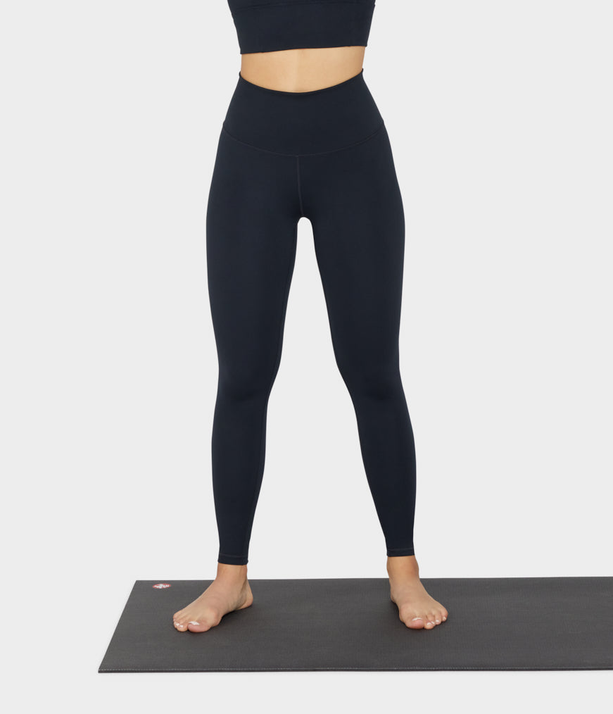 Wholesale - Manduka Essence Women's High Rise Yoga Leggings With Pocket -  Heathered Grey – Yoga Studio Wholesale